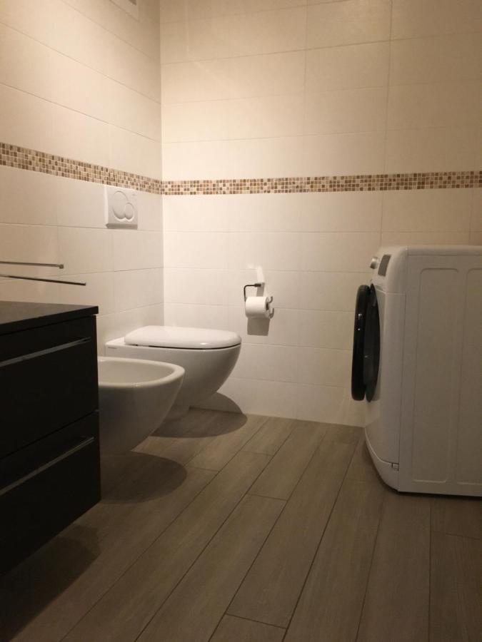 デルヴィオCasa Vittoriaアパートメント エクステリア 写真