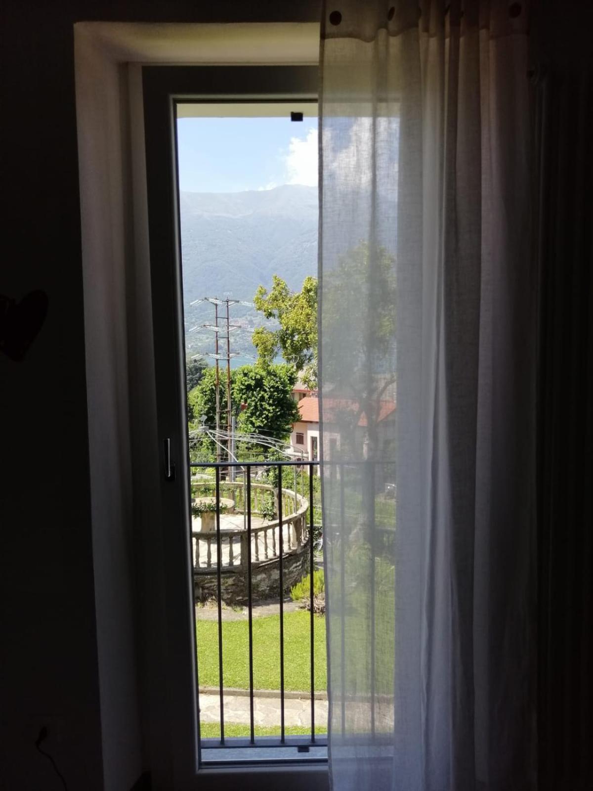 デルヴィオCasa Vittoriaアパートメント エクステリア 写真